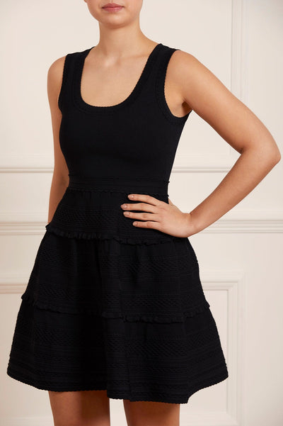 Текстурирана плетена мини рокля без ръкави