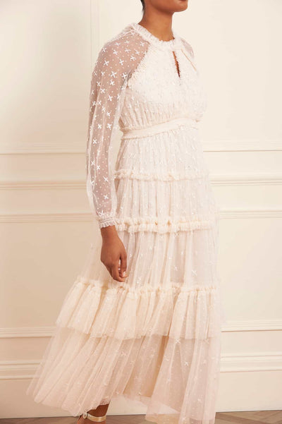 Vestido de lantejoulas com tornozelo